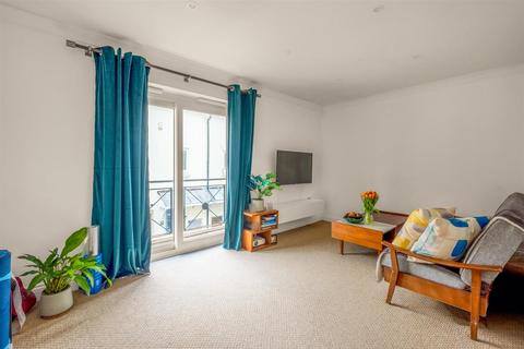 3 bedroom house to rent, Oxford Mews, Hove