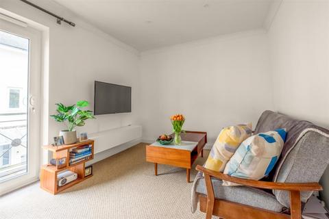 3 bedroom house to rent, Oxford Mews, Hove