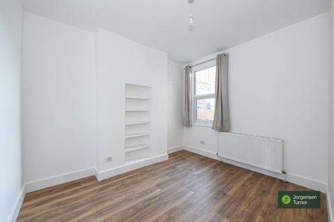 2 bedroom flat to rent, Adelaide Grove, Shepherds Bush, W12
