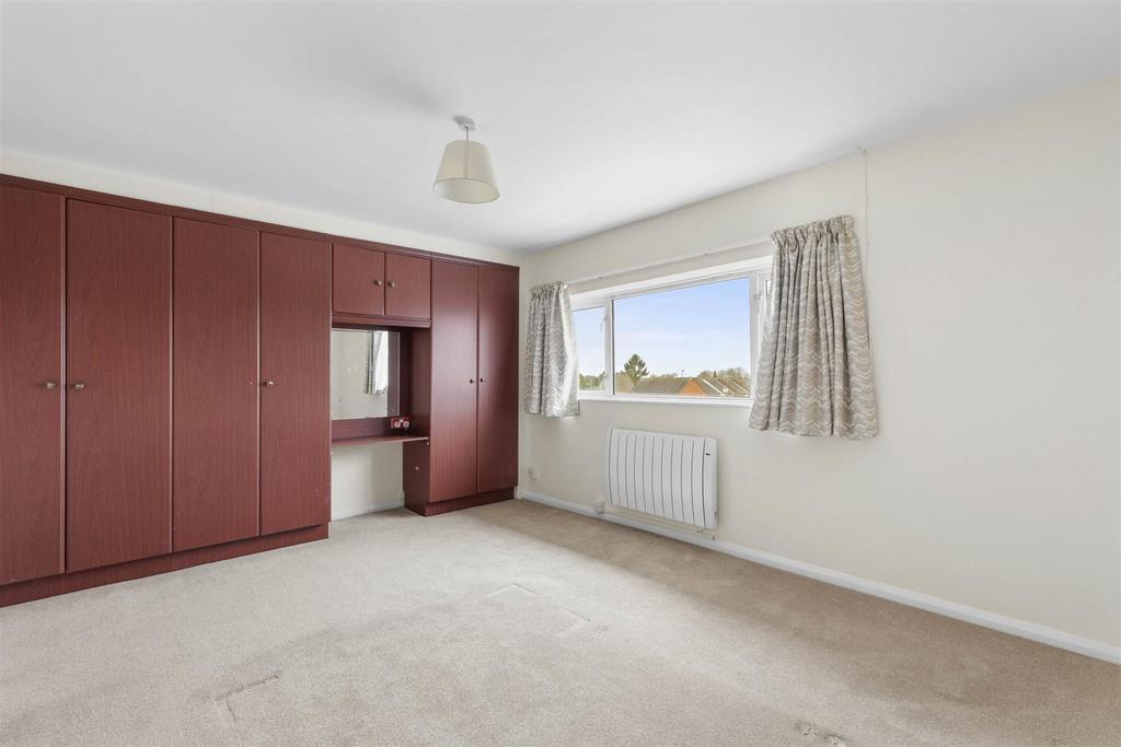 Flat 2, 44 Bell Street, HP27 QAD (LOW RES)-4.jpg
