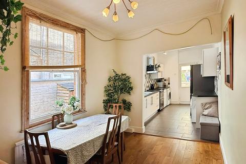 4 bedroom terraced house for sale, Aylestone Road, Aylestone, Leicester, LE2