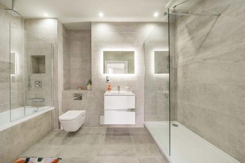 2 bedroom flat for sale, Sandycombe Road, Richmond TW9