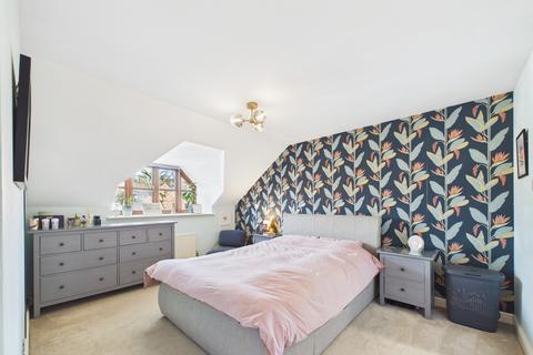 2 bedroom apartment for sale, Fourdrinier Court, London Road, High Wycombe, Buckinghamshire, HP11 1LB