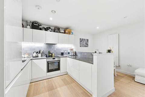 2 bedroom apartment for sale, Corsair House, Royal Wharf, E16