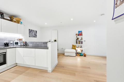 2 bedroom apartment for sale, Corsair House, Royal Wharf, E16