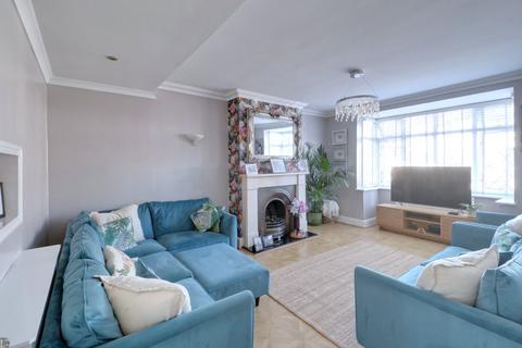 undefined, King Edward Avenue, Rainham RM13