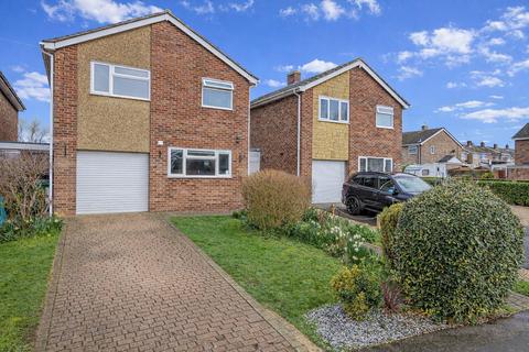 3 bedroom link detached house for sale, Brinkinfield Road, Chalgrove OX44
