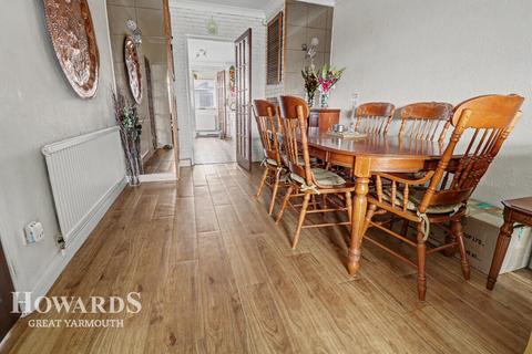 undefined, Queensway, Caister-on-Sea