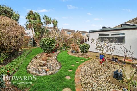 3 bedroom semi-detached bungalow for sale, Queensway, Caister-on-Sea