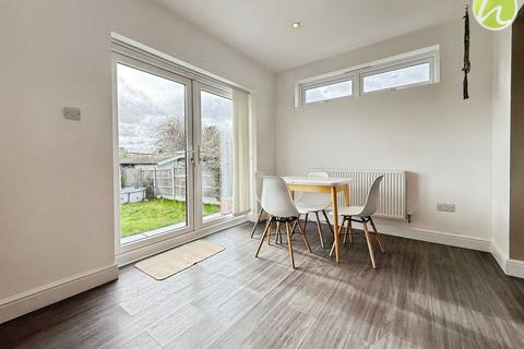 3 bedroom semi-detached bungalow for sale, Giffords Cross Road, Corringham, SS17