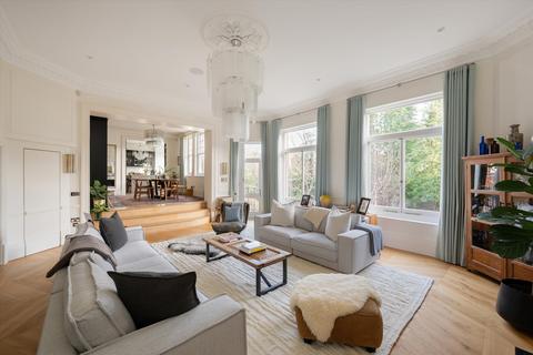 3 bedroom flat for sale, Eton Avenue, London, NW3