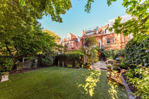 3 bedroom flat for sale, Eton Avenue, London, NW3
