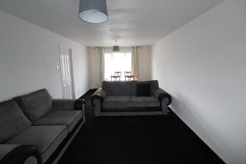 2 bedroom terraced house to rent, Rossefield Drive