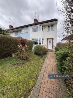 3 bedroom semi-detached house to rent, Rugby Avenue, Greenford, UB6