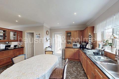 3 bedroom semi-detached house for sale, Cheviot Gardens, NW2