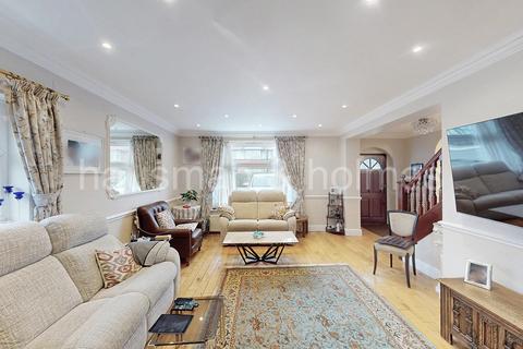 3 bedroom semi-detached house for sale, Cheviot Gardens, NW2