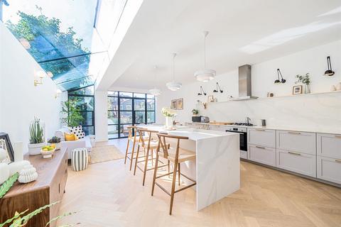 5 bedroom terraced house for sale, Buchanan Gardens, London NW10