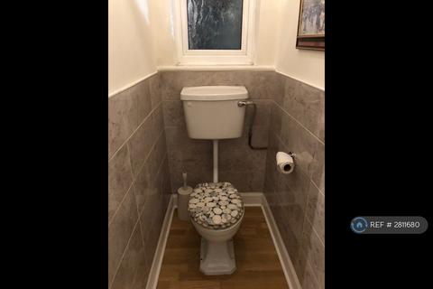 1 bedroom in a house share to rent, Westpole Ave, Barnet, EN4