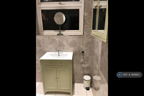 1 bedroom in a house share to rent, Westpole Ave, Barnet, EN4