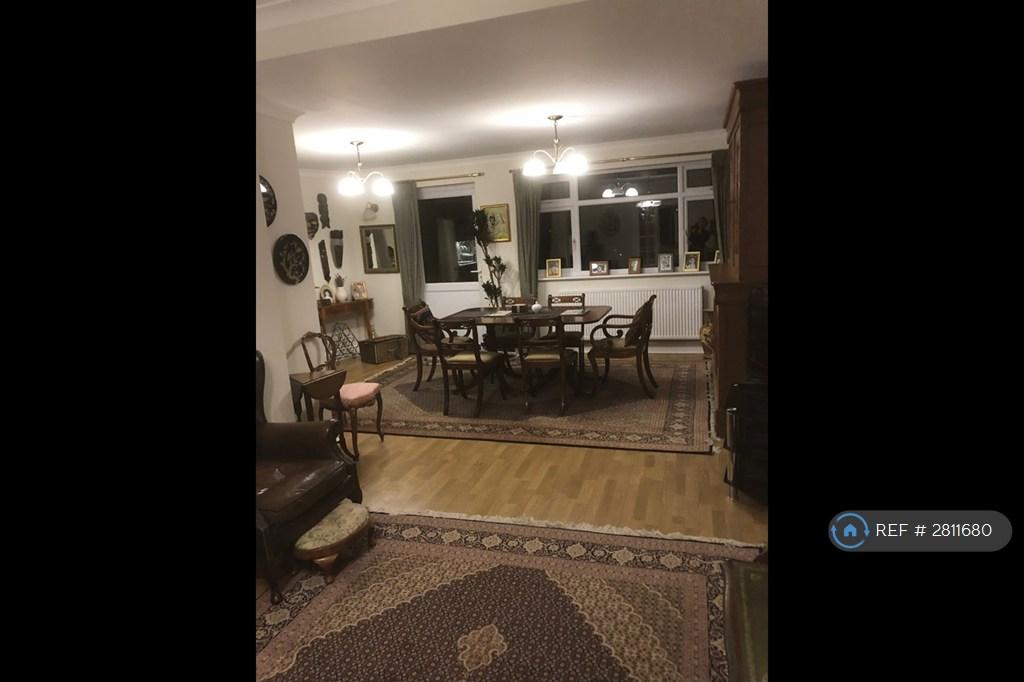 Living &amp; Dining Room