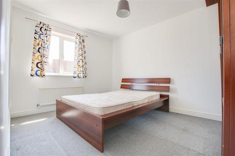 undefined, Teresa Gardens, Waltham Cross, EN8