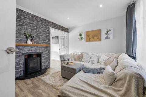 3 bedroom end of terrace house for sale, Clifton Close, Rochester,