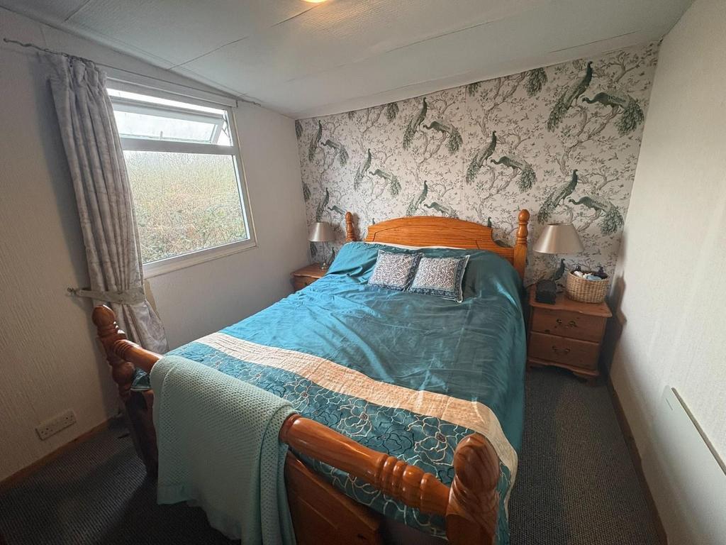 Bedroom 2.JPEG