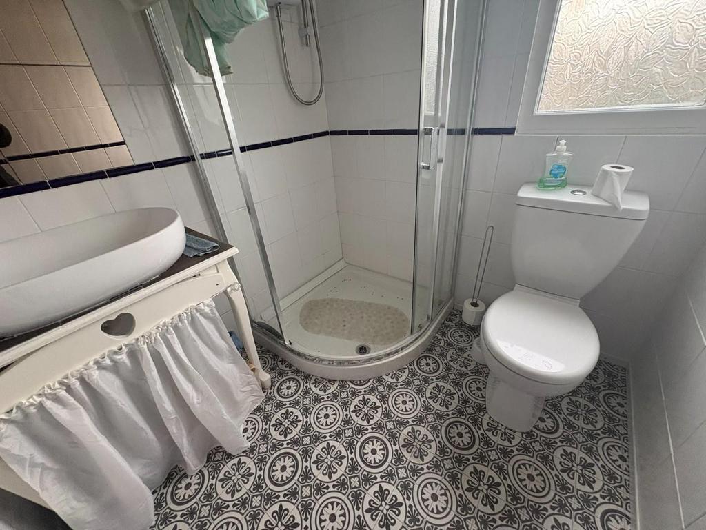 Shower Room.JPEG