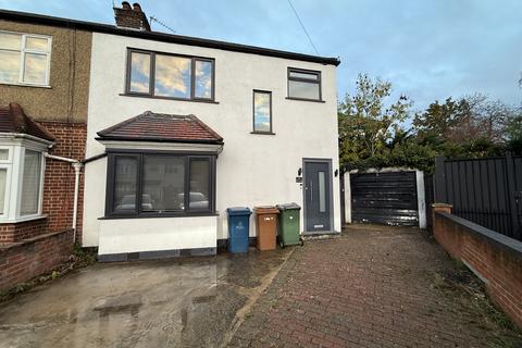 Bell Close, Pinner, HA5
