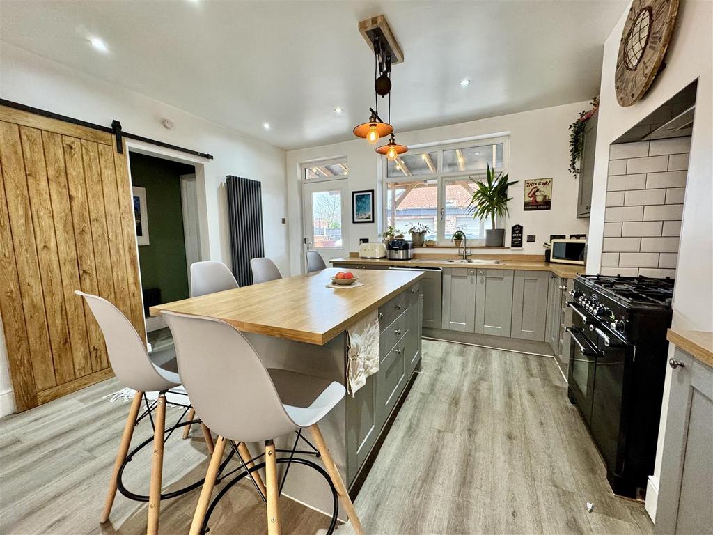 Breakfast kitchen