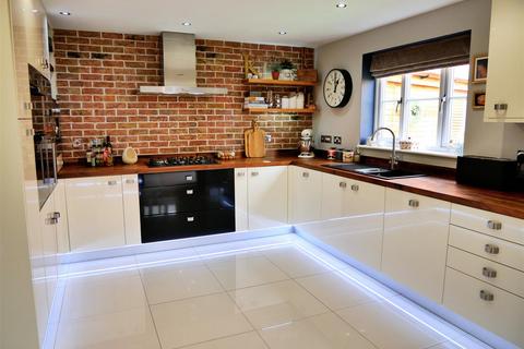 undefined, Kestrel Close, Calne