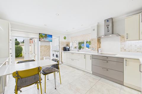 4 bedroom bungalow for sale, Fernside, Great Kingshill, Buckinghamshire