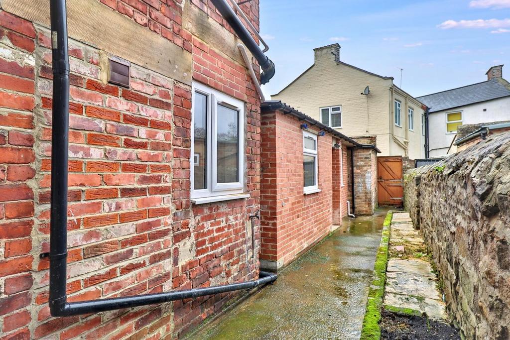 Rear garden/yard
