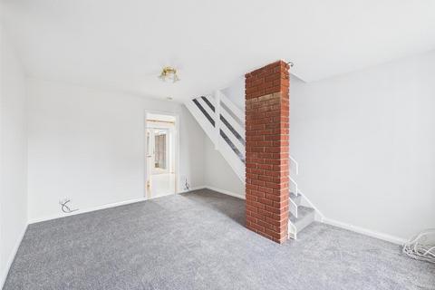 3 bedroom detached house to rent, Burton Close, Leicester LE2