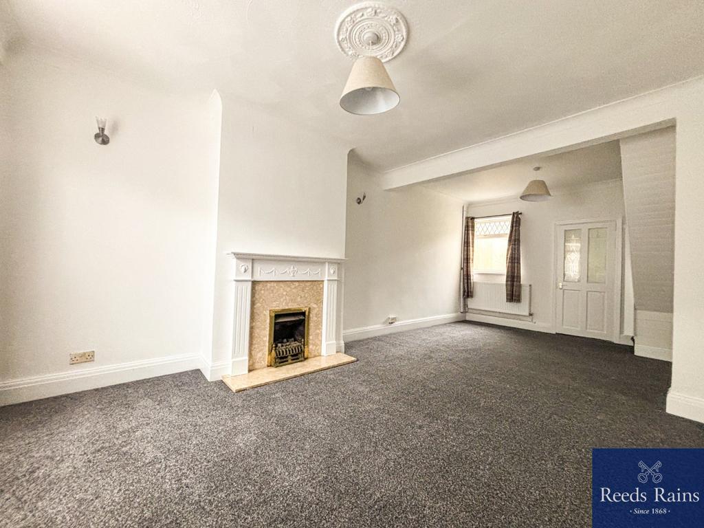 Living/Dining Area