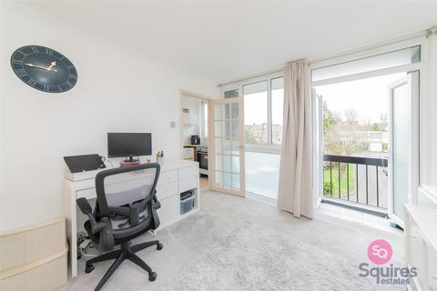 undefined, Ashbourne Close, London