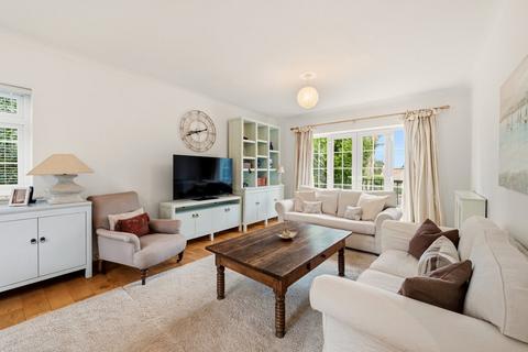 undefined, Grosvenor Court, WEYBRIDGE, KT13
