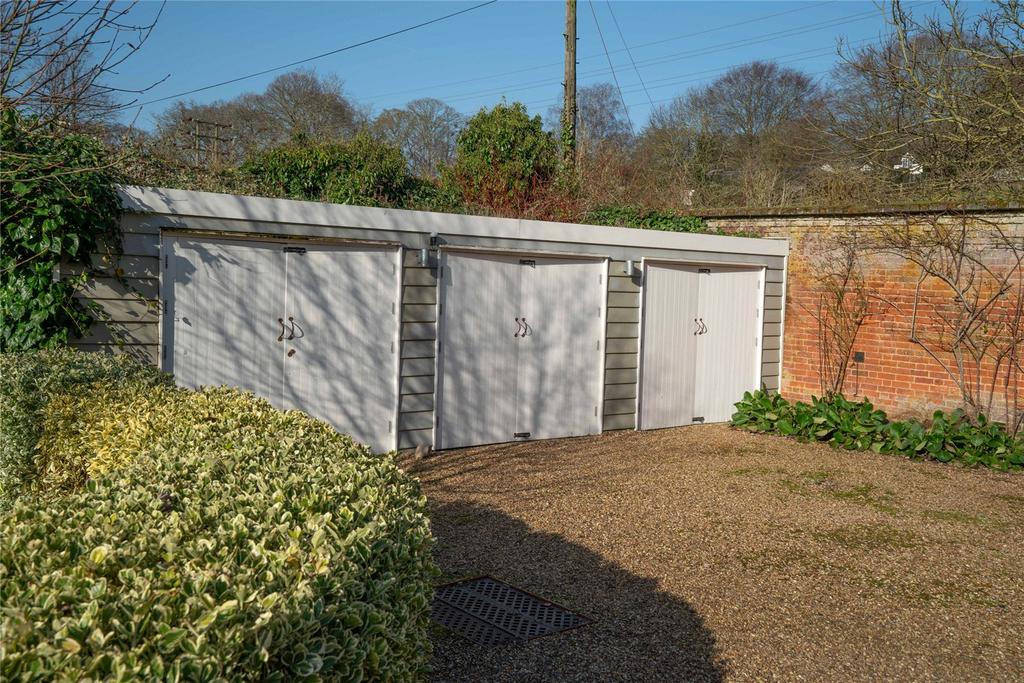 Triple Garage