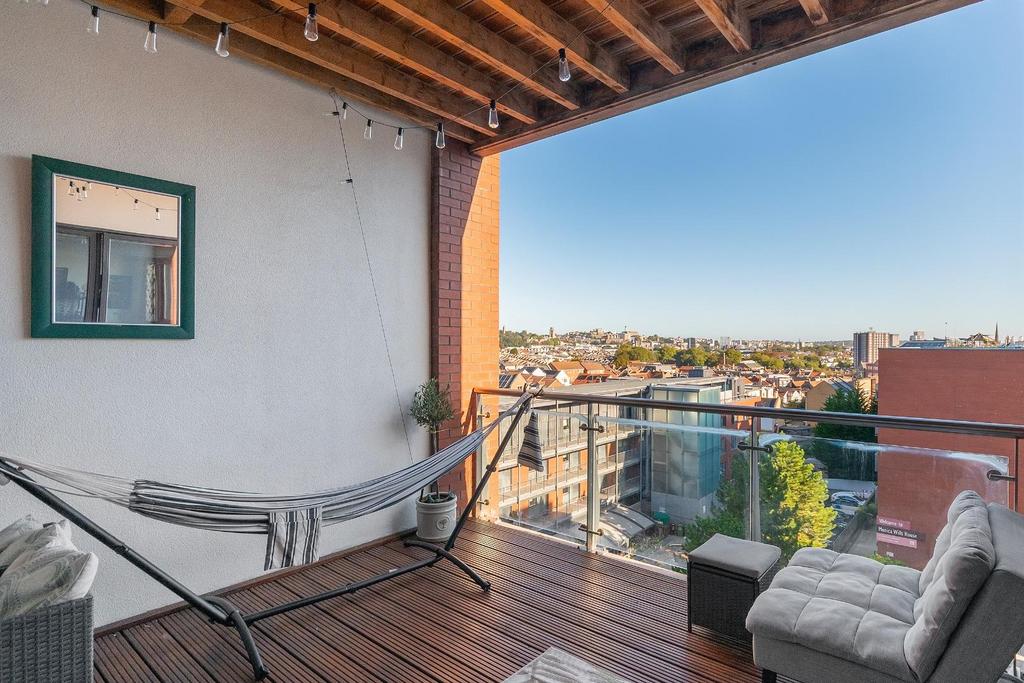 6 A0 P5 BR - Terrace D.jpg