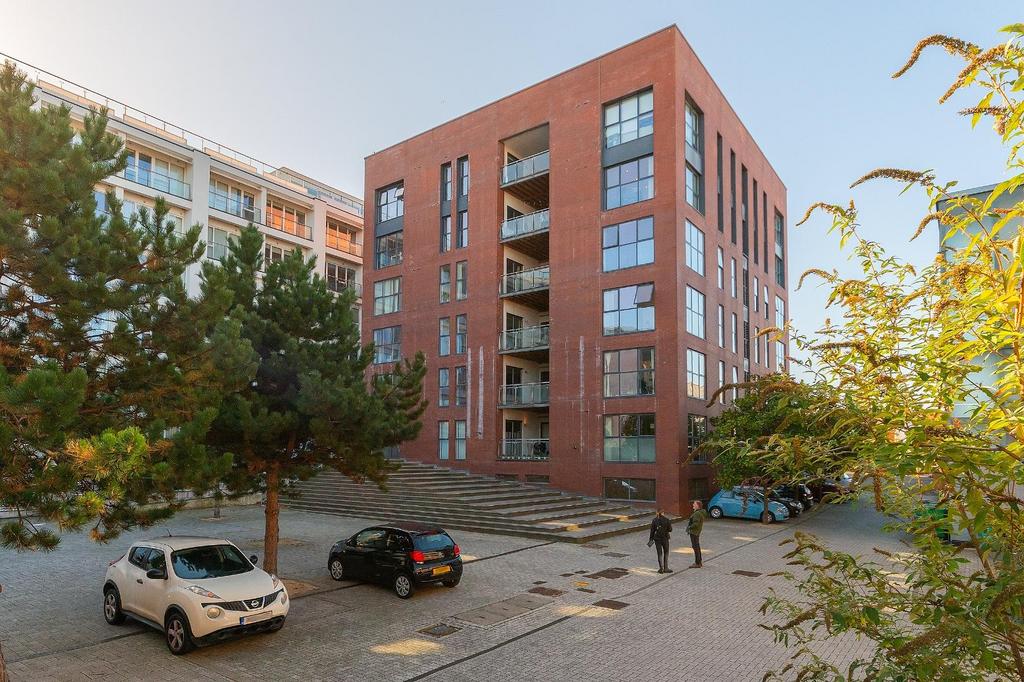 6 A0 P5 BR - External B.jpg