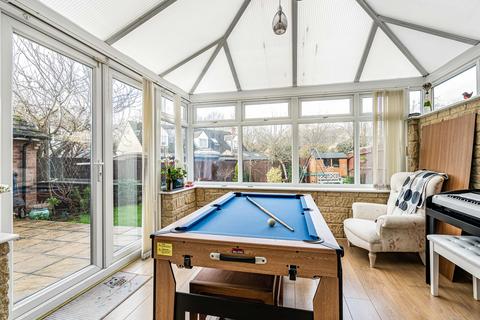4 bedroom detached house for sale, Poppylands, Bicester, OX26