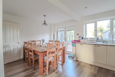 5 bedroom detached house for sale, Church View Close, Arnold, Nottingham