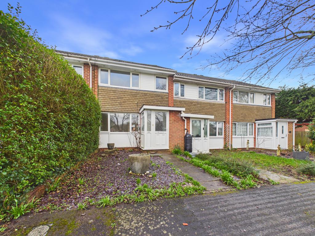 3 bed terraced house for sale Crusader Road, Hedg