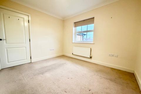 1 bedroom flat to rent, College Square, Westgate, Kent, CT8