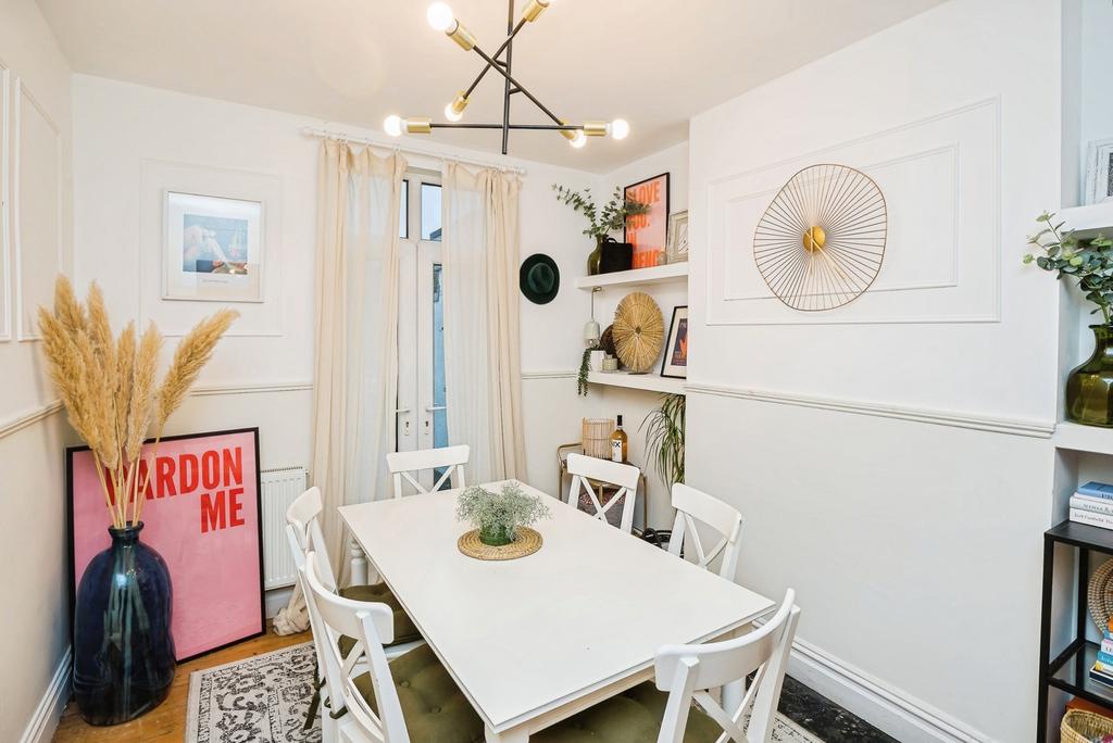 Sitting/Dining Room