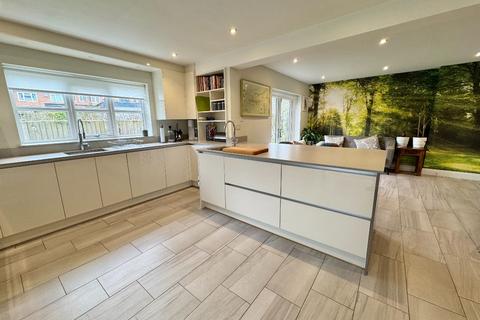 4 bedroom detached house for sale, Haslucks Green Road, Shirley, Solihull