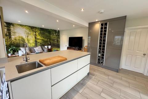 4 bedroom detached house for sale, Haslucks Green Road, Shirley, Solihull