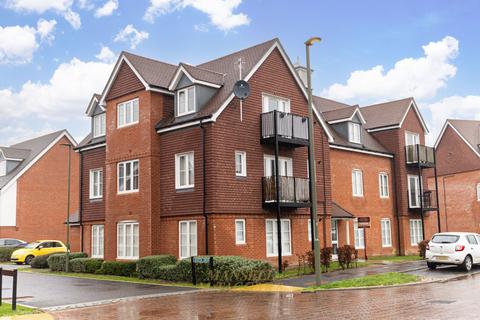 2 bedroom flat for sale, Hoadley Road, Horley RH6