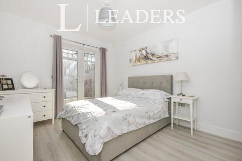 2 bedroom flat to rent, Oaklands Road, Bromley, BR1