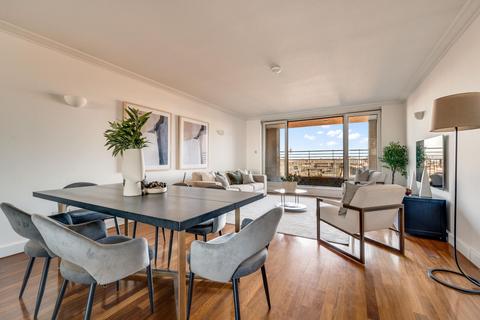 3 bedroom apartment for sale, Cromwell Road, SW7